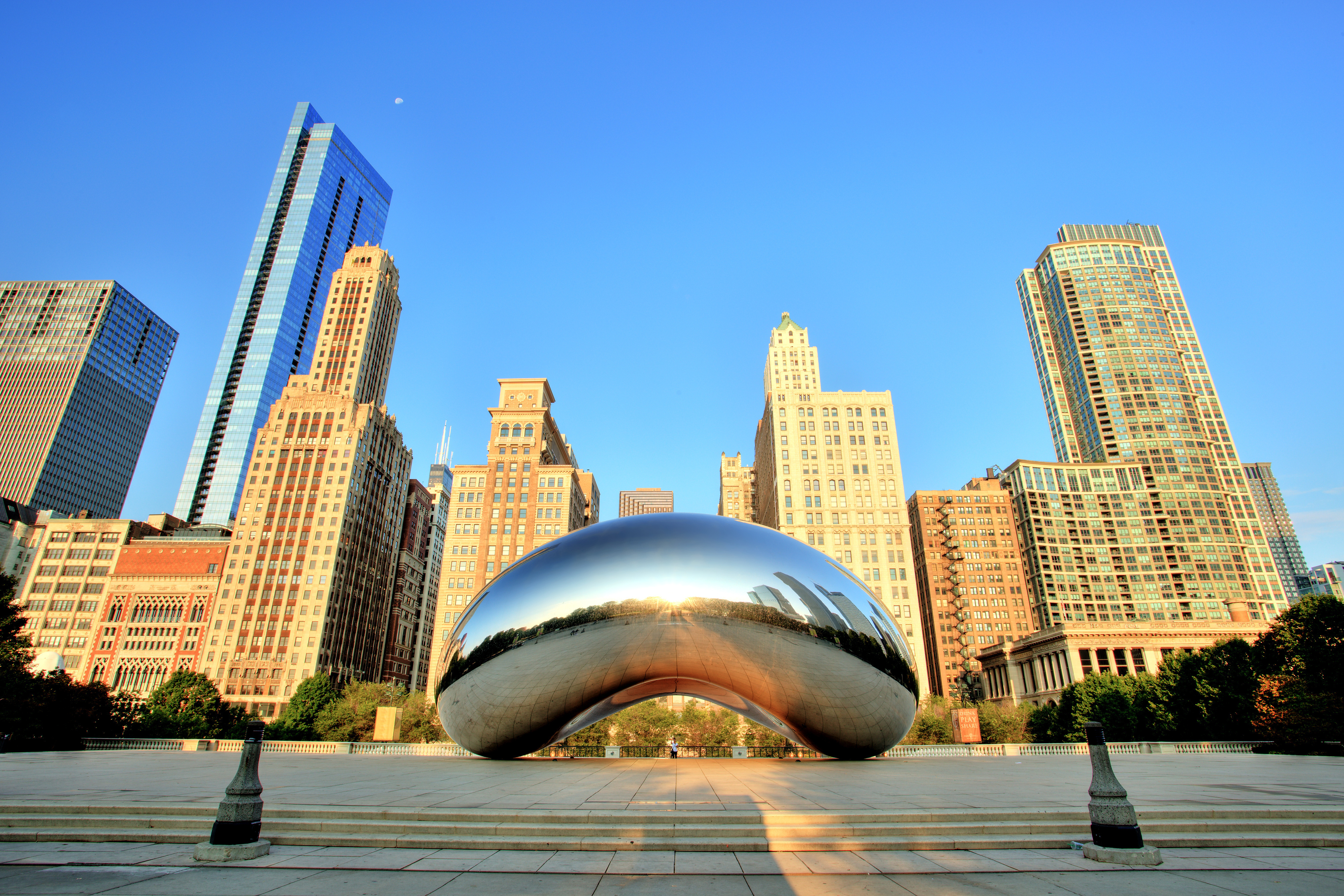 Cloud Gate in Millennium Park in Chicago